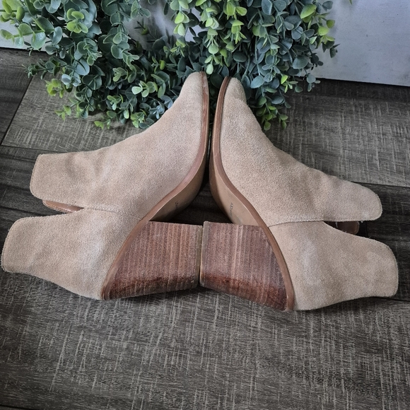 Lisa Vicky Saddle Split Camel Tan Kicky Suede Bootie Womens Size 10 - Picture 7 of 10